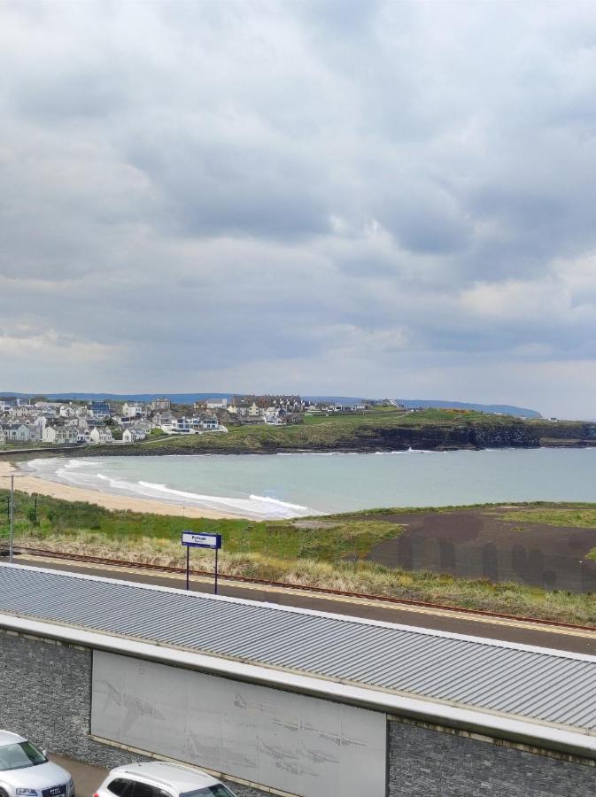 6 Golf Terrace - Portrush By The Seaアパートメント エクステリア 写真