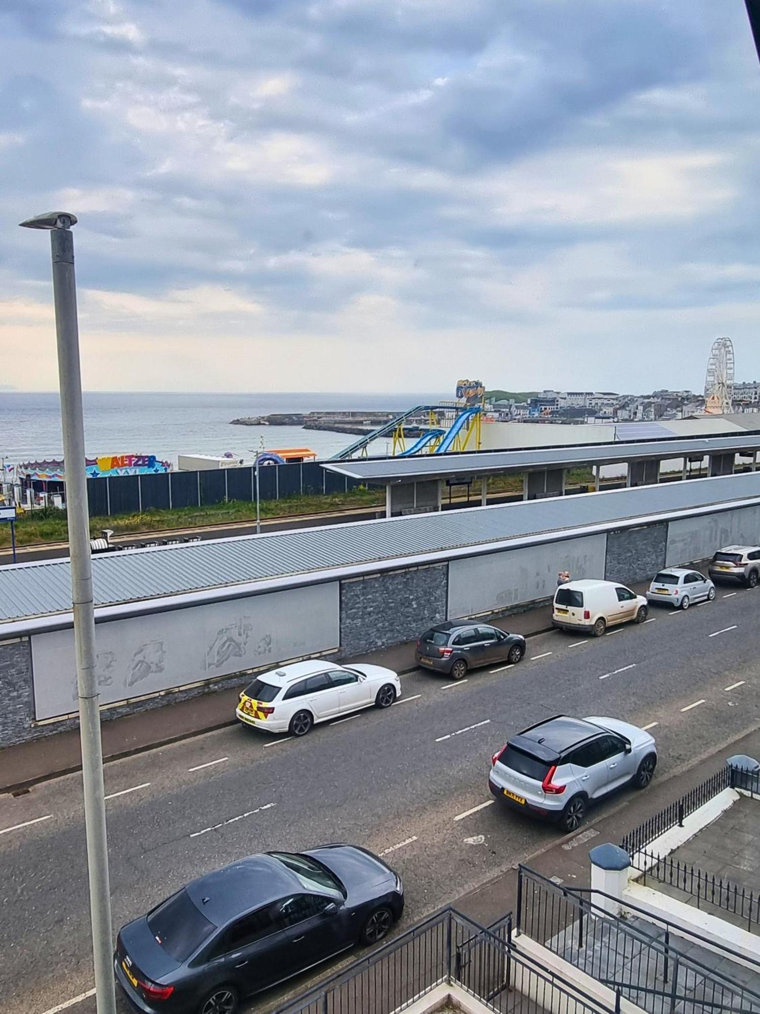 6 Golf Terrace - Portrush By The Seaアパートメント エクステリア 写真
